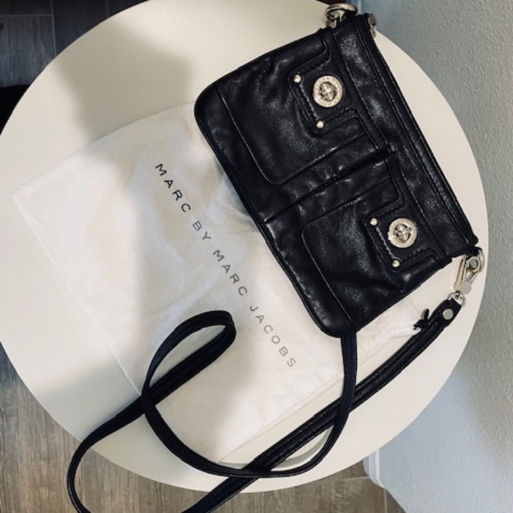 MARC BY MARC JACOBS Vintage Leather Y2K Crossbody Bag